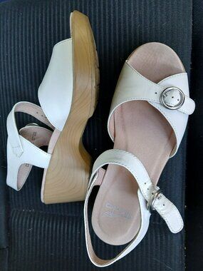 Dansko 38 white leather sandals